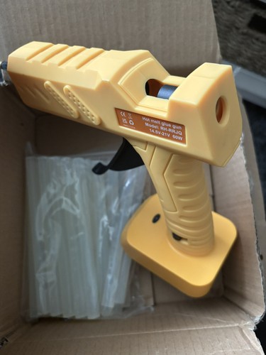 Cordless hot melt - glue, gun
