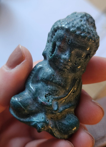 Dark green crystal - buddha,