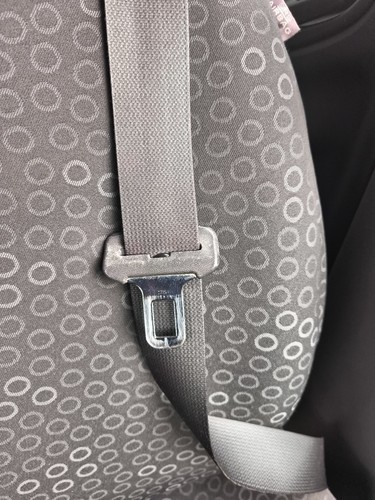Toyota yaris 2003 - toyota, seat