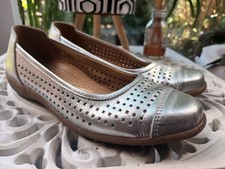 PAVERS LORETTA SILVER METALLIC FLAT PUMPS SHOES. SIZE UK 3.