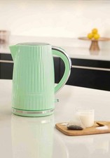 Russell Hobbs Electric Kettle Eden 1.7l RRP £30.00