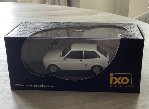 White ford fiesta - white,