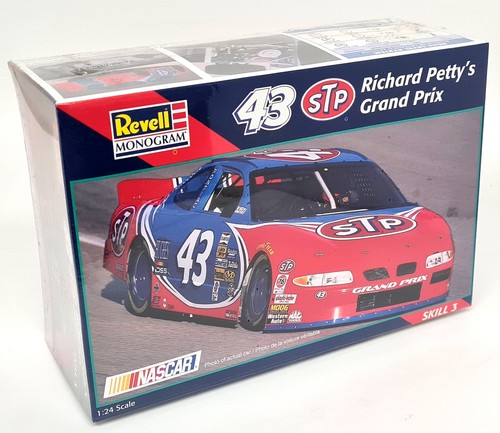 Revell pontiac grand prix - 1/24,