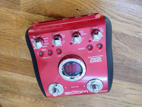Zoom bass effects pedal - zoom,