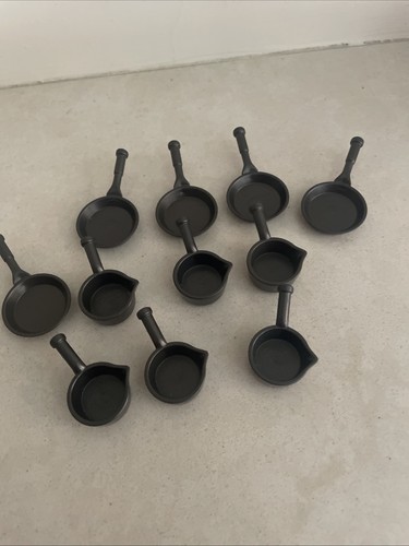 Playmobil spares frying pans - spares,