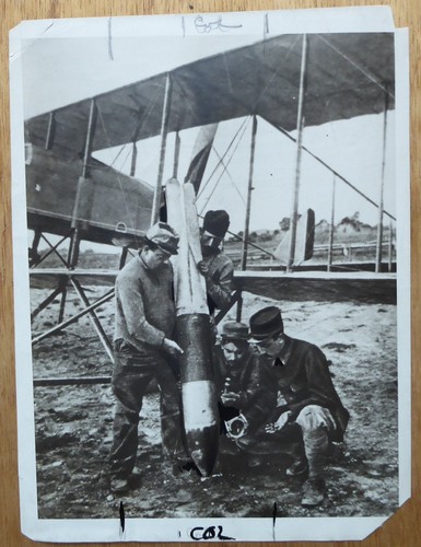 French air force personnel - force,
