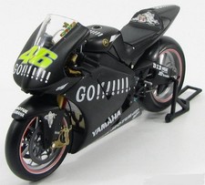 Minichamps Yamaha Valentino Rossi Test For Season 2004 Code 122043946