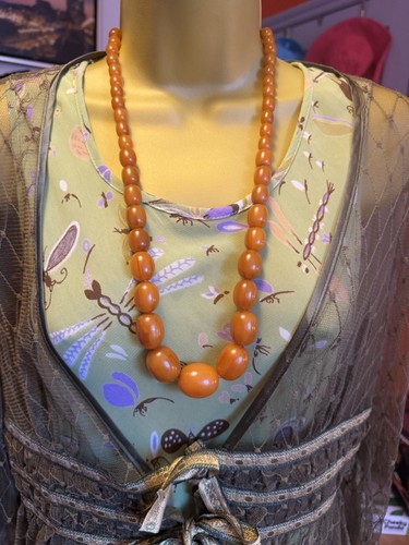 Bakelite beads amber - bakelite,