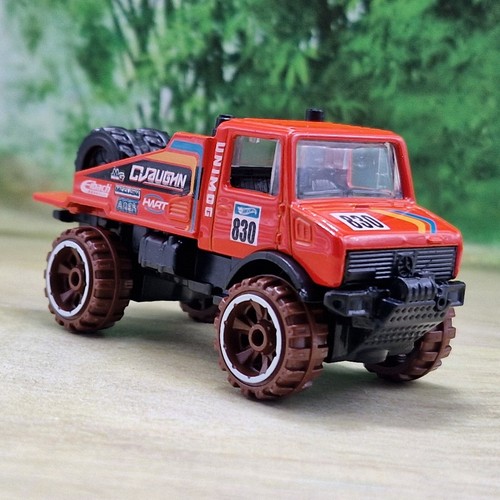Hot wheels mercedes unimog - hot,