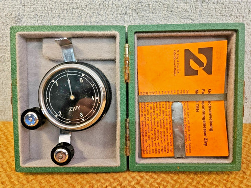 Vintage zivy cie - vintage,