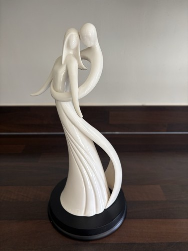 Circle love figurine kim - love, by