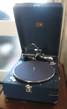 HMV GRAMOPHONE PORTABLE 102