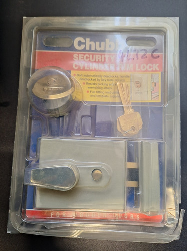 Auto deadlocking rim lock - auto,