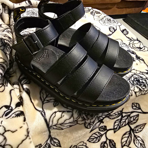 Martens women s black - women’s,
