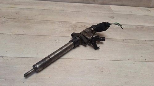 Volvo v50 fuel injector - v50,