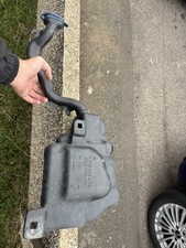 Infiniti Q30 2018 Wiper Water Reservoir Tank