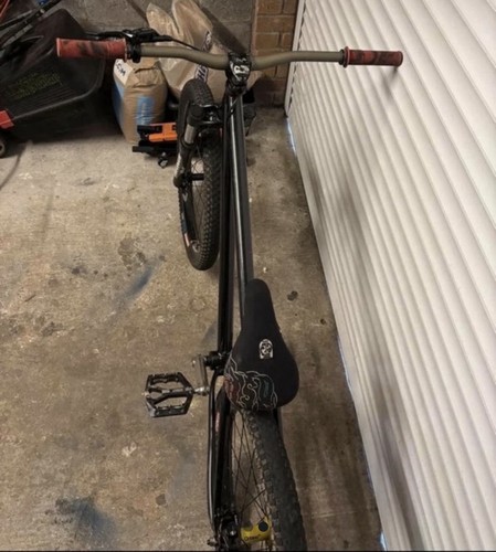 Bikes 24in dirt jumper bike - bikes,