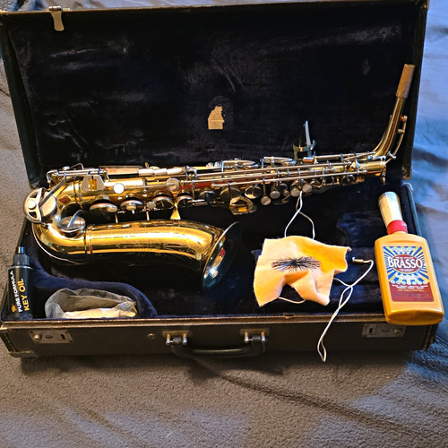 Conn alto saxophone - conn, brass