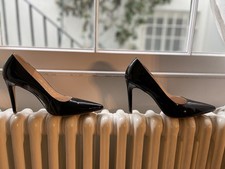 Classic & comfy!  Women's