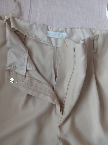 Ladies shorts size 14 - 12,