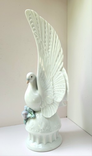 Lladro spain message - message, peace