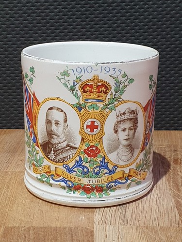 Bovey pottery gilded cup - bovey,