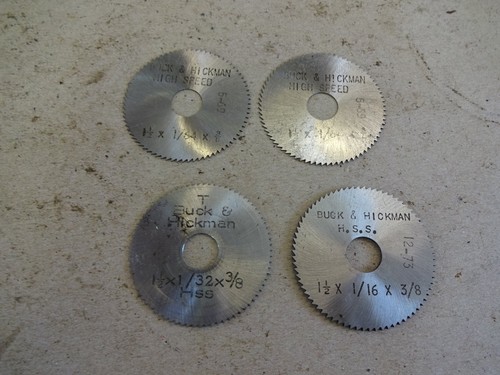 Slitting saw blade horizontal