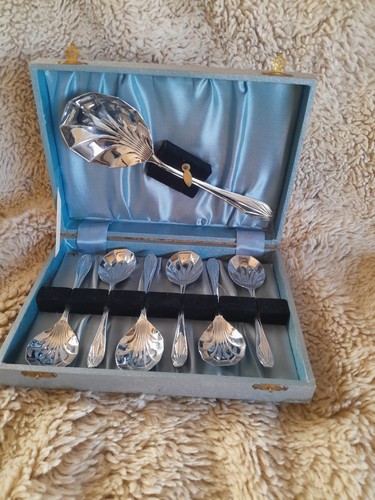 Vtg yeoman silver - plate, epns