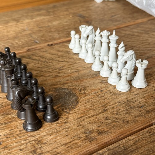 Full set chess pieces - of,