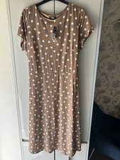 Wallis Taupe with White Spot Short Sleeve Dress BNWT Size 20