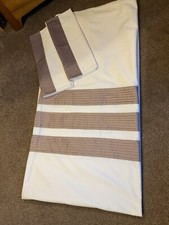 DEBENHAMS KINGSIZE WHITE AND LILAC/HEATHER QUILT COVER+TWO HOUSEWIFE PILLOWCASES