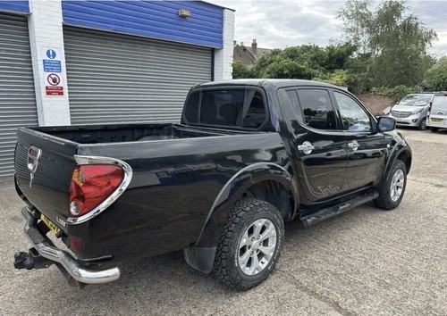 Mitsubishi l200 5did - mitsubishi,