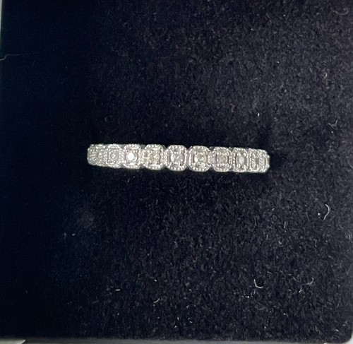 9ct white gold natural diamond - white,