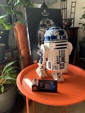 LEGO Star Wars R2-D2™ + plus one FREE Ultimate Lego Star Wars Book (319 pages)