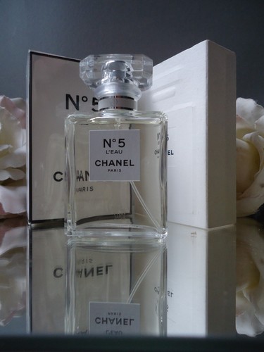 Luxury chanel giftwrap - giftwrap, &