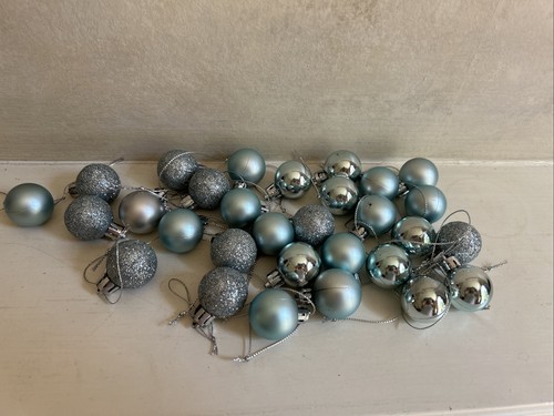 Light blue christmas tree - 30,