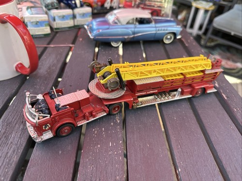 Corgi 1153 american france - american,