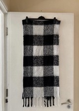 Hollister black white - &,