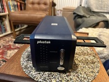 Plustek OpticFilm 8100 35mm  Film Scanner