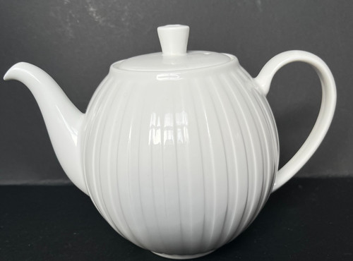Wedgwood large teapot - teapot, 2.5