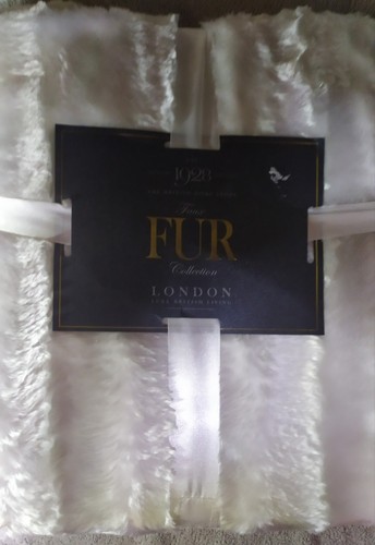 Faux fur throw - faux,