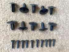 VAUXHALL GRILLE TOP FRONT