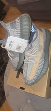 Yeezy 350 Boost  Adidas