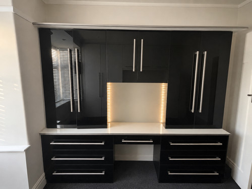 Fitted wardrobesgood condition - fitted,