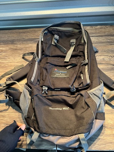 Mountaintop travelling 40l - mountaintop,