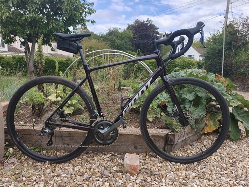 Giant contend road - giant,