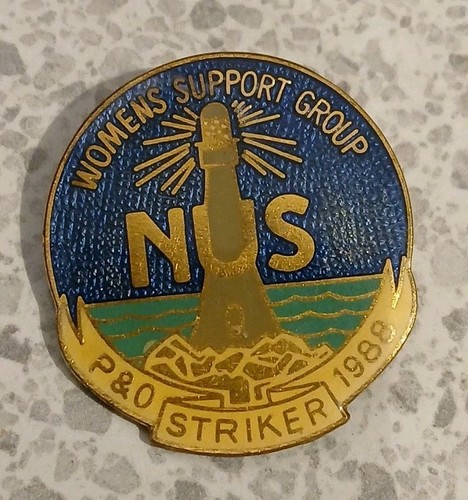 Vintage 1988 enamel badge - vintage,