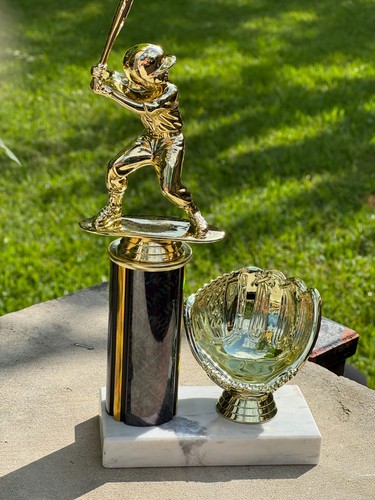 Baseball trophy w game - 11",