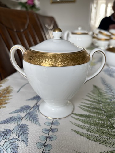 Wedgwood ascot gold encrusted - wedgwood,