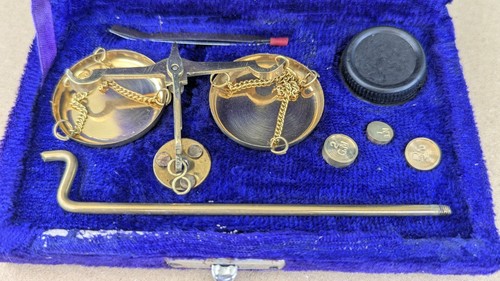 Brass apothecary chemist - brass, apothecary/chemist